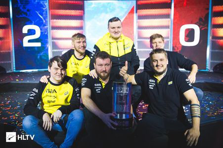 强运动员在 强运动员在