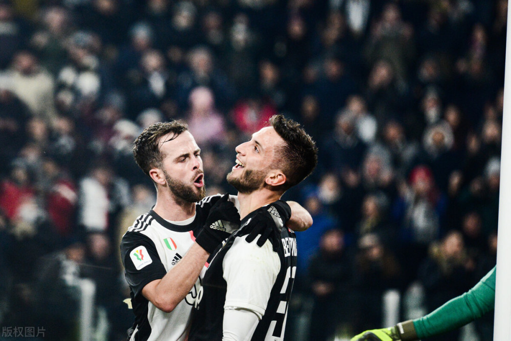 它更接近 它更接近