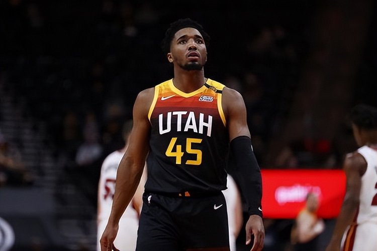 错位跑动 错位跑动